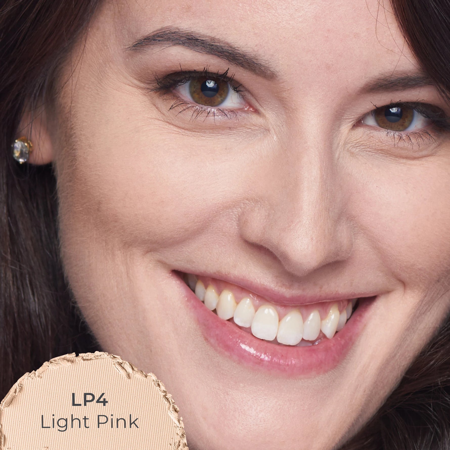 LP4 light neutral powder foundation swatch 