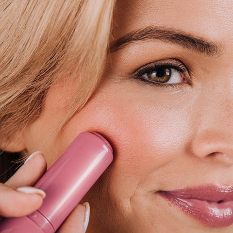 Silky Tint Creamy Multitasking Stick with Peptides - PÜR Beauty