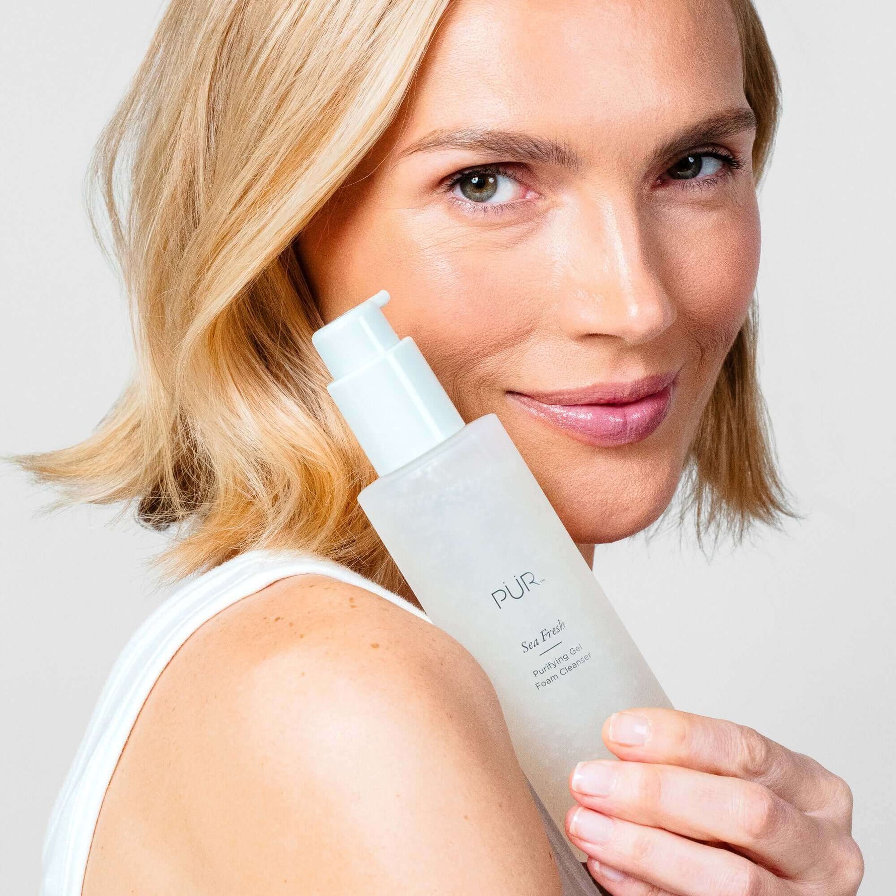 Sea Fresh Purifying Gel Foam Cleanser - PÜR Beauty