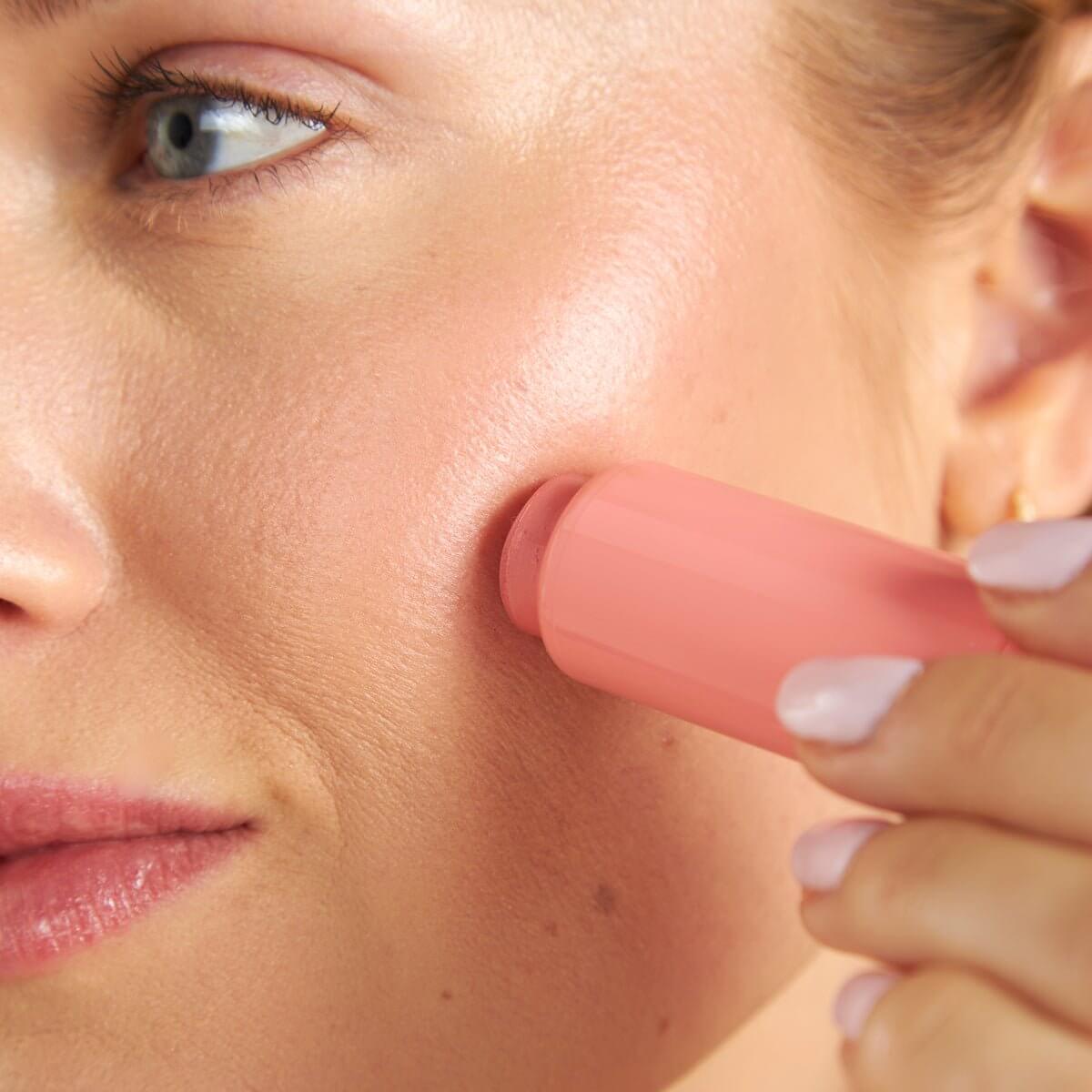 Silky Tint Creamy Multitasking Stick with Peptides - PÜR Beauty